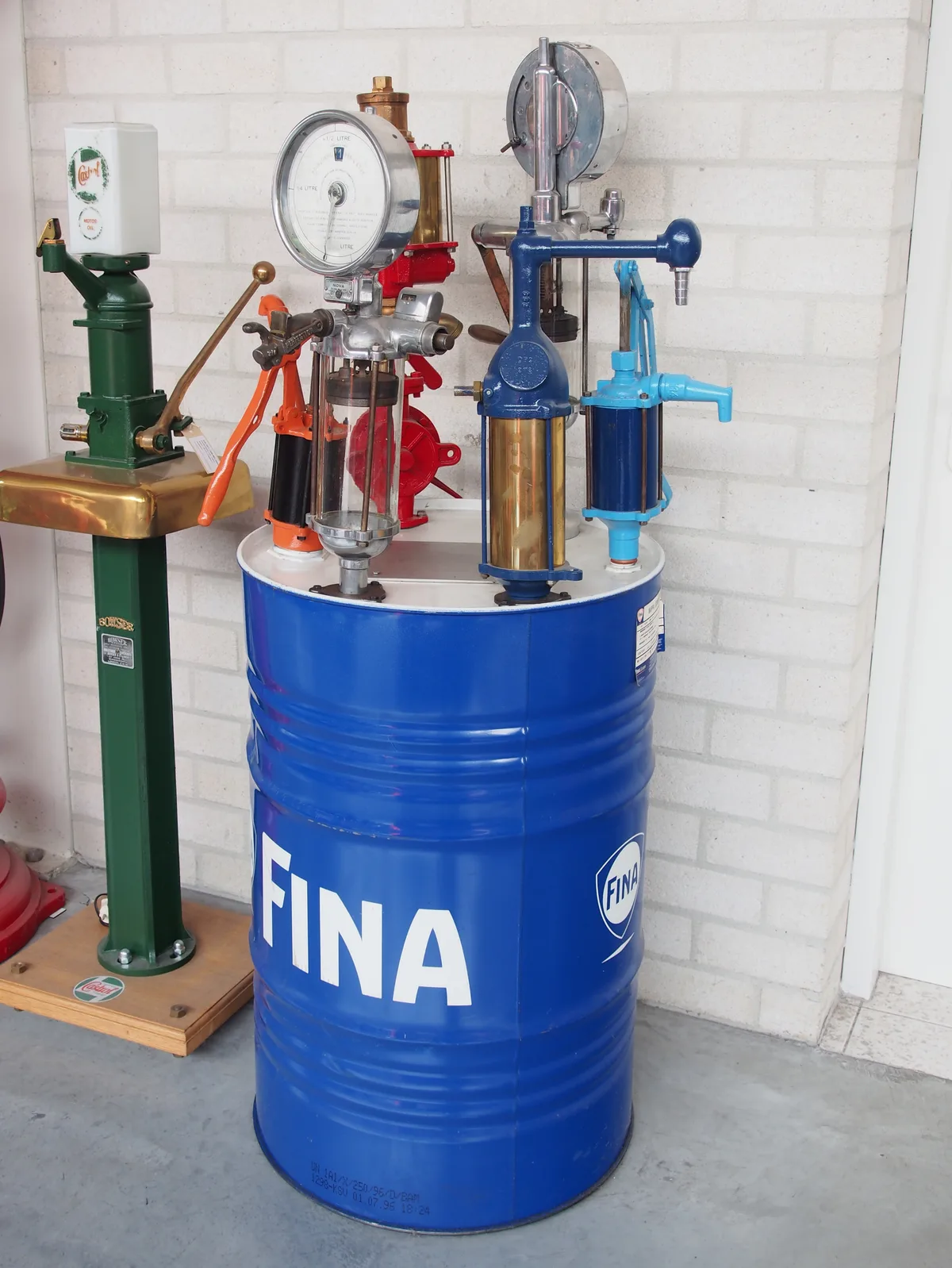 IMPA 617425 Lubrication Piston Pump, 2" Dia Air Motor, LM2203A-41-C, Npt, 55 Gallon — reference product photo (illustrative)