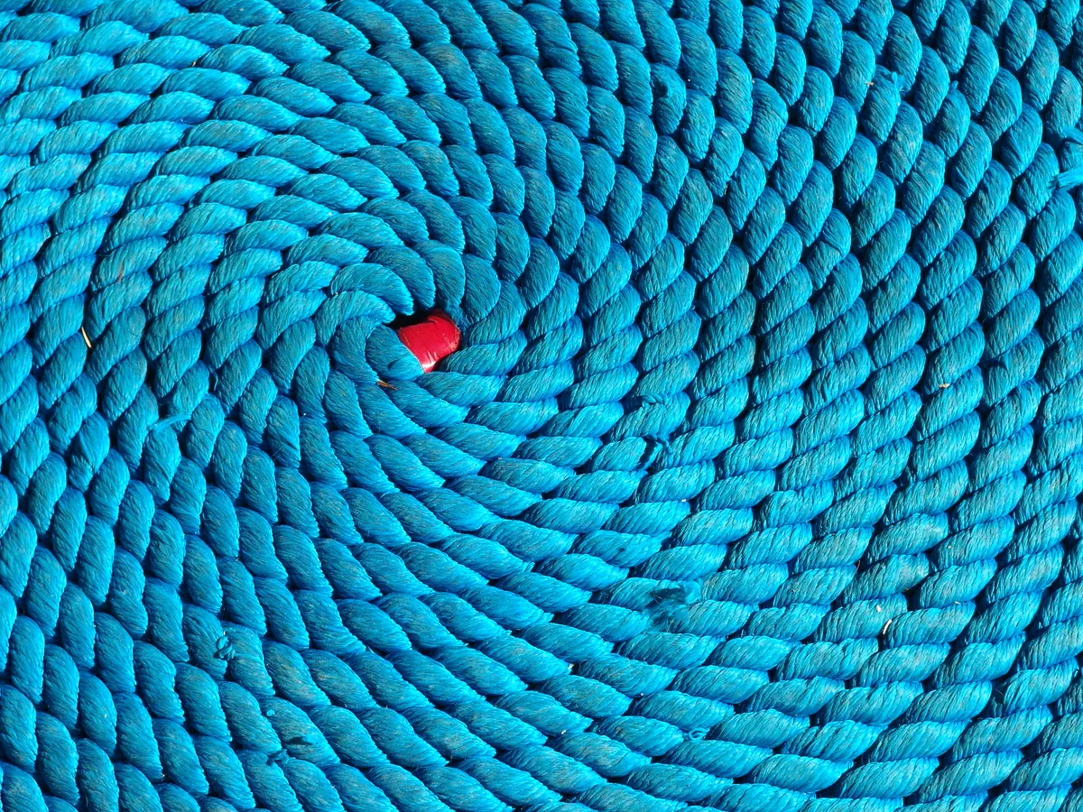 IMPA 210102 Manila Rope 3-Str. 1-1/8"Cir ( D= 9 mm )x 200 M — reference product photo (illustrative)